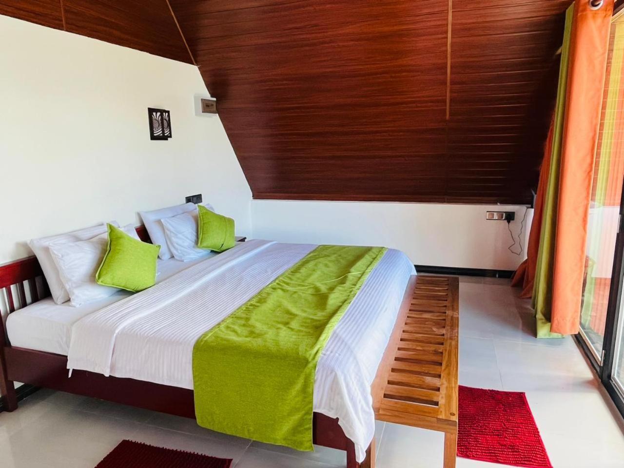 Cloudy Hill Cottage Ella Rom bilde